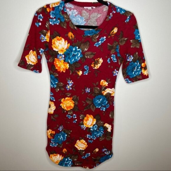 Dresses & Skirts - Women’s‎ maroon floral mini dress Sz M
